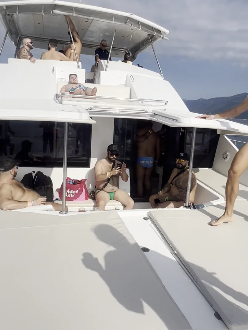 Bearadise en el agua